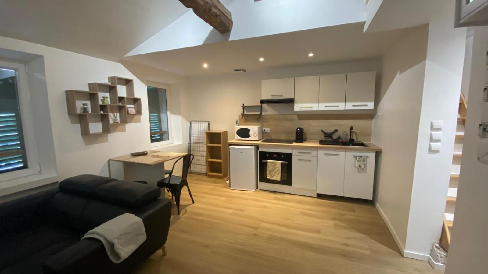 La Chrysalide Apartment La Crau Luaran gambar
